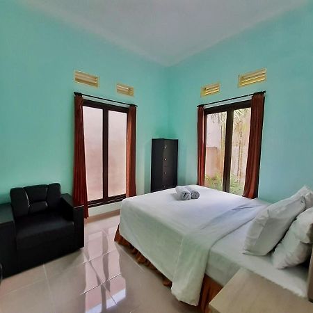 Villa 3 Bedroom Edelweis No. 7 Near Museum Angkut Batu  Exterior photo