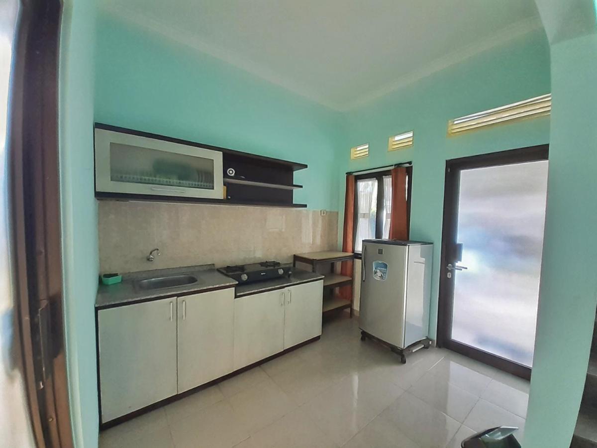 Villa 3 Bedroom Edelweis No. 7 Near Museum Angkut Batu  Exterior photo